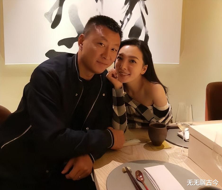 她是王励勤前女友,分手后3年内嫁2富豪,现已生娃,37岁容颜靓丽