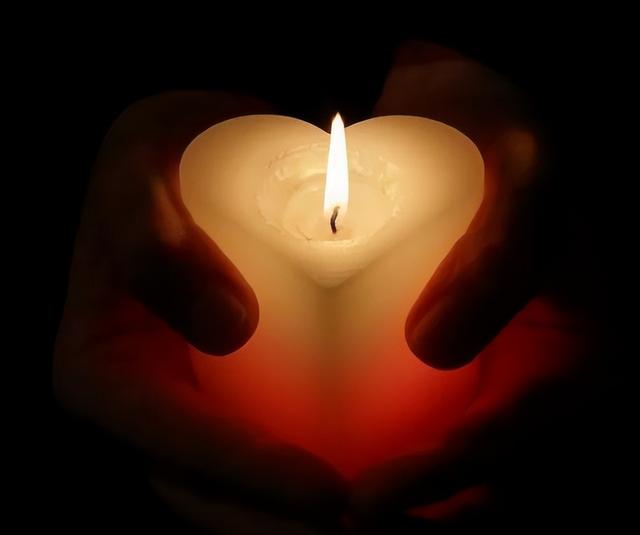 51岁女子腿疼以为劳累过度,半年后去世,医生叹气:很多人不在意