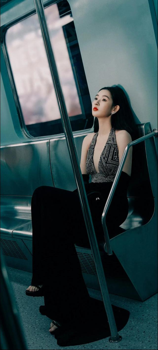 深V长裙王玉雯，王玉雯惊艳写真大片壁纸美图