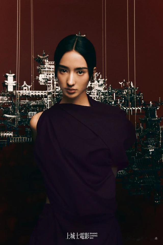 《异人之下》“宝儿姐”李宛妲杂志大片，21岁混血女孩星味十足