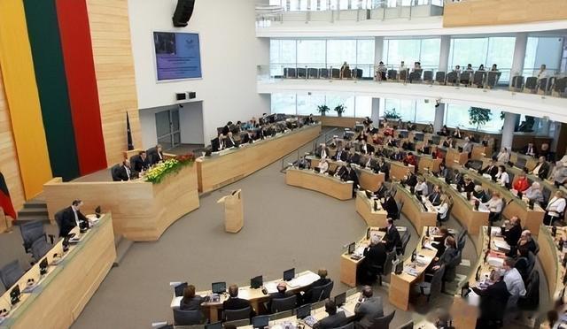 后悔也晚了！当年支持“台独”的立陶宛，如今得到了应有的下场！