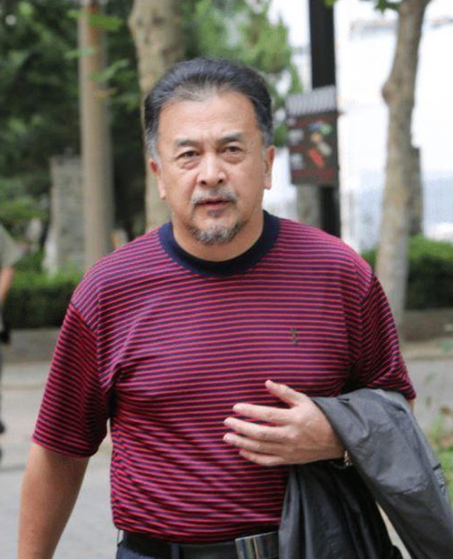 中国演艺圈,军衔大得吓人的10位明星,看看你认识几位?