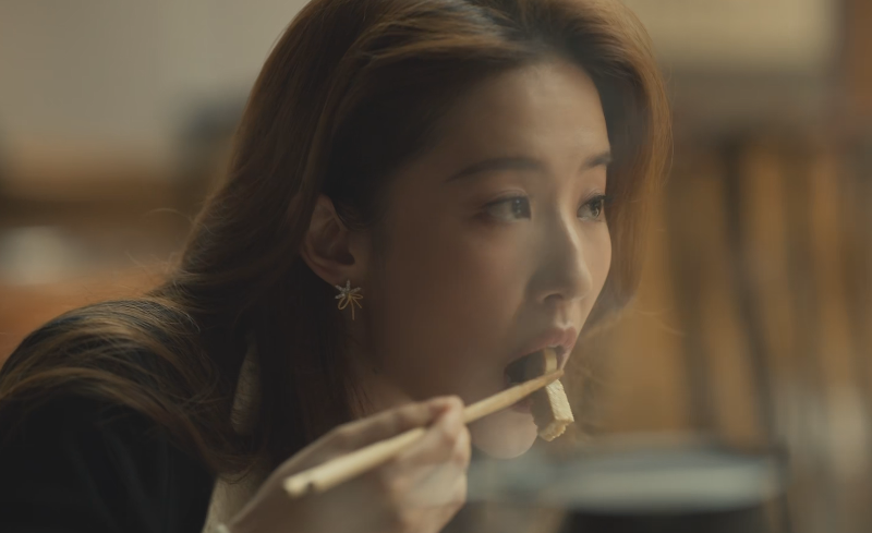 假吃演员们!求求你们学学刘亦菲是怎么演“干饭戏”的吧