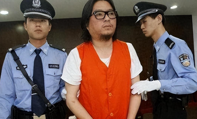 9位顶流明星的狱中生活:没有任何优待,洗澡上厕所没有隐私