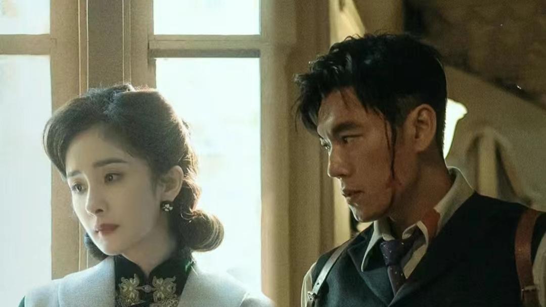 《哈尔滨1944》开播，躲过37岁杨幂和45岁秦昊，却被这群王炸配角惊艳了