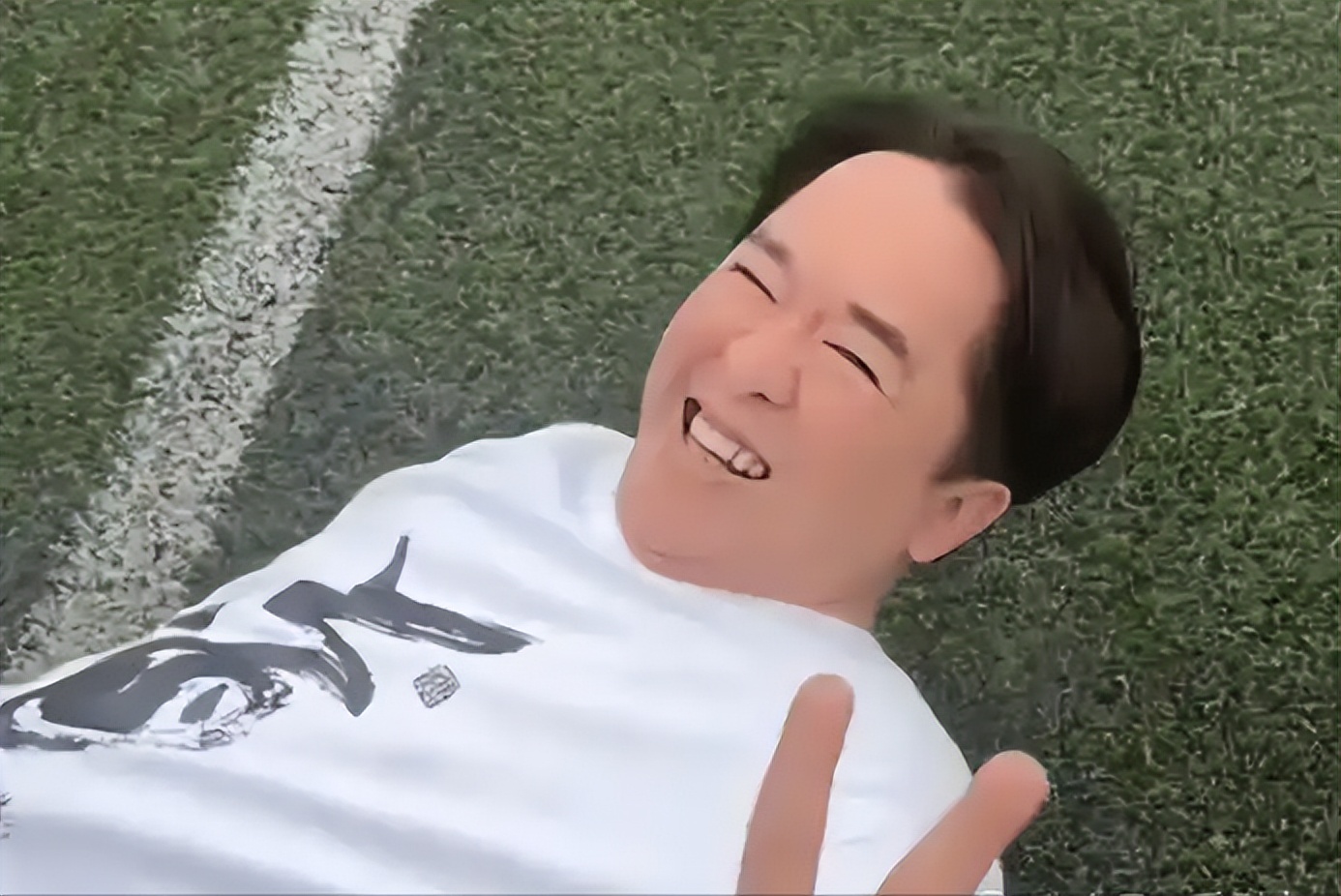 穷时只剩1个亿，三位女友每人50万，每周轮流陪2天，剩一天休息