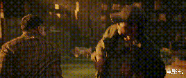 想不到!托尼贾模仿李小龙,拍了这部硬核实战的动作片,票房夺冠