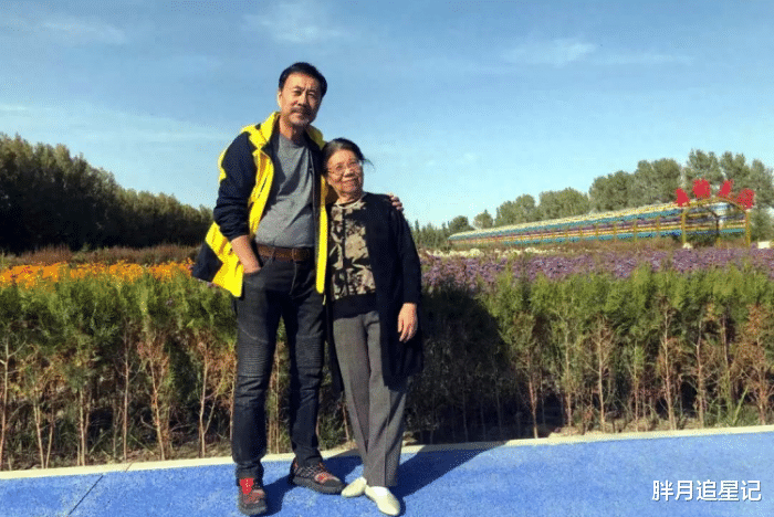 原来他早已离世!演了一辈子大佐,一家人定居日本,66岁魂断异国