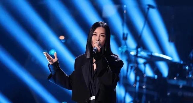 那英|歌手甄妮喊话那英：你好意思赢吗？田震23年前的话，现在有人信了