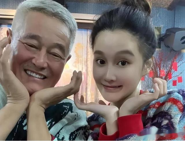 赵本山的女儿赵玉芳:倒贴300万也要下嫁穷小子,15年后怎么样了