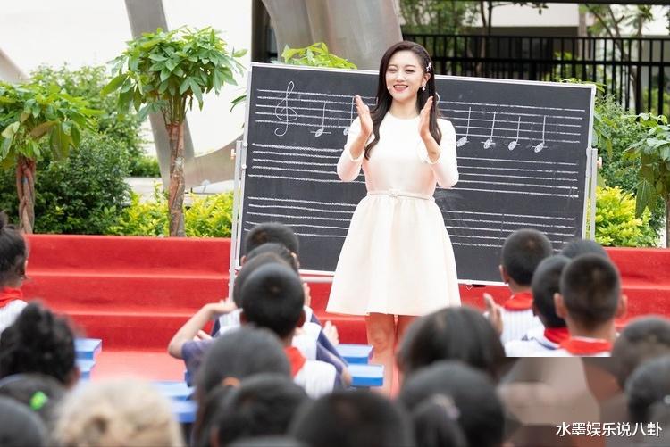 欠债百万住桥洞、离婚、锒铛入狱,星光大道草根歌手现状太落魄?