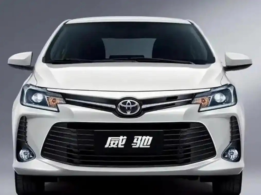 丰田不讲武德，一口气降10万，16万跌至6万，耐用王+油耗5.5L