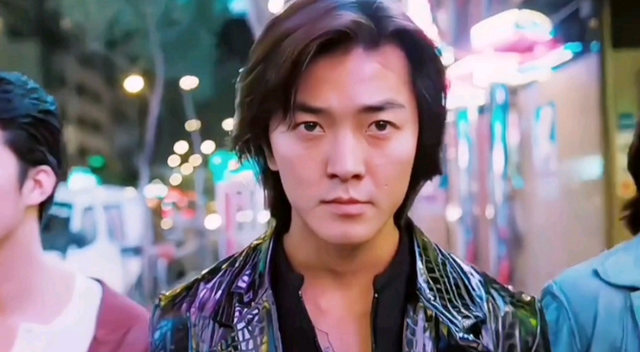 事实证明,57岁久居“日本农村”的郑伊健,早已选择另一种人生