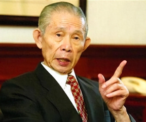 19岁报恩嫁老板，婚后才知其早有妻子，她养大5子弃百亿家产离开