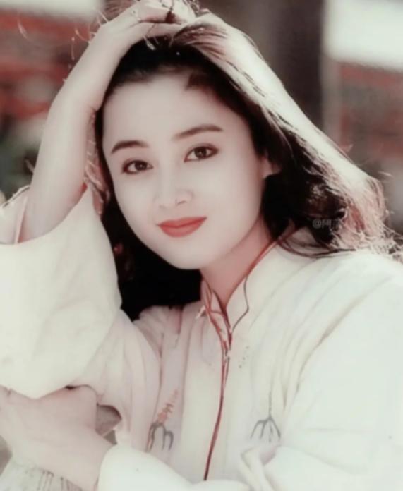 九月还没结束，陈飞宇就以这种方式冲上热搜，网友：真不长记性！