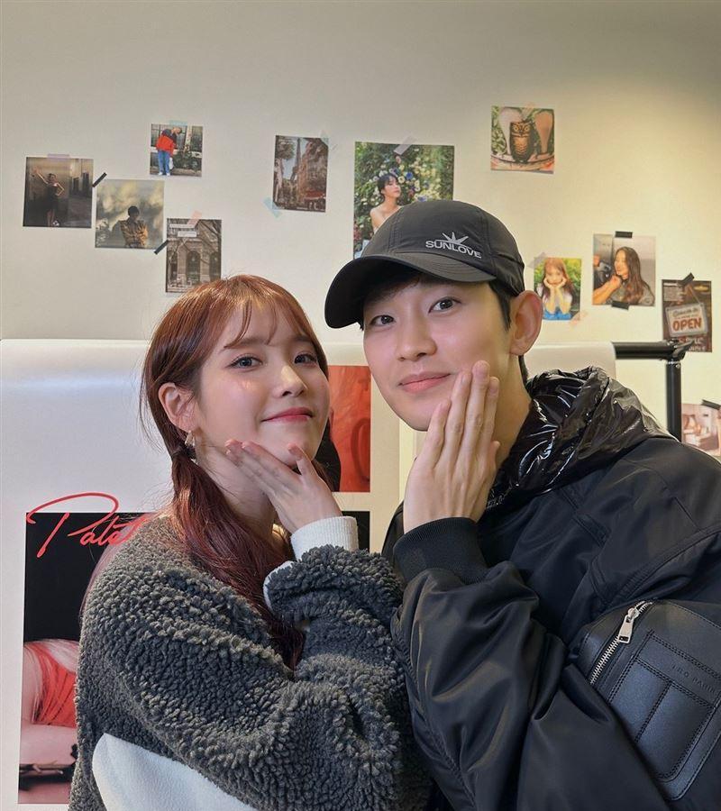 金秀贤要塌房吗,与劣迹女星金赛纶亲密照曝光,网友翻帖子曝恋情