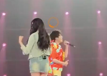 关晓彤真的胖了好多?网友:这脸盘这体型,是真让人不敢相信!