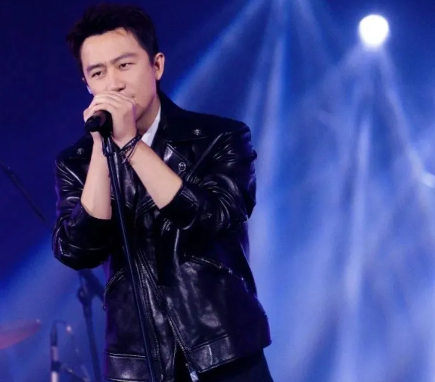 唐嫣又嫩了，刘涛变美了，但我却被佟丽娅惊艳了