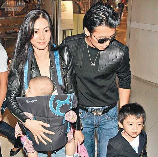 张柏芝离婚,没有得到谢家一分钱,谢霆锋被采访说出实情