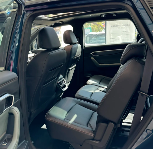 11万买218马力7座SUV？车长4.86米油耗7.9L