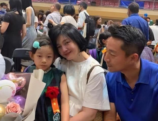 大S发长文指诉汪小菲,出轨、动手等行为,结婚十年二死一重伤