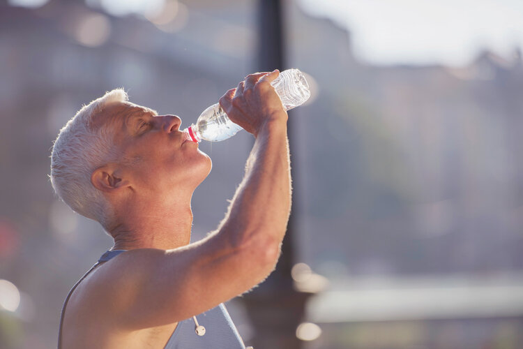 长期自己烧水喝的人和经常喝桶装水的人，谁更健康？真相来了