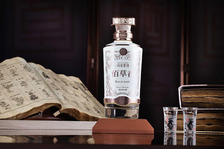 我国前100名白酒被抽查,仅有5款不含一滴添加剂,可以放心喝!