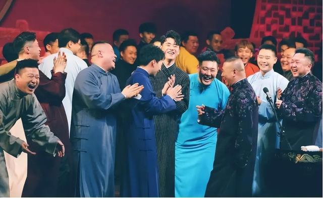 因果有轮回，苍天饶过谁！这回，何云伟终为“两面三刀”付出代价