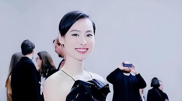 梁洛施带儿子入住李家,母凭子贵成为真正主人,话语权举足轻重