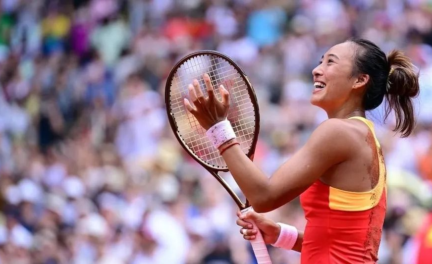 同是打网球，郑钦文屡创佳绩，森碟却静静无闻，父亲田亮投资都没用