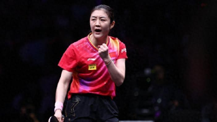 疯狂!陈梦表彰大会登热搜,大V曝黄晓明评论区被围攻,另有隐情