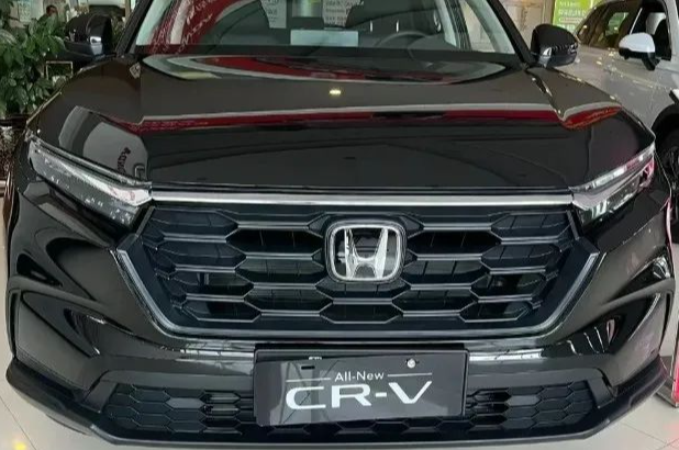 本田神车跌8万！百公里油耗低至2.9L，193马力带T，一公里只要3毛