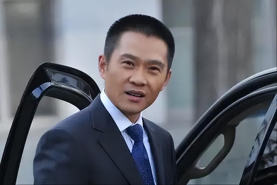 他是著名演员,爱人是真不漂亮,他们却相守多年,她有什么魅力?