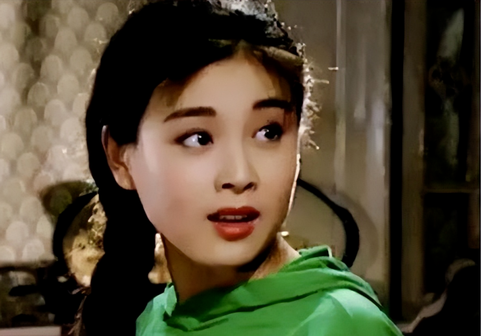 演员赵明明:怀孕期间丈夫出轨,刚出产房就离婚,独自抚养女儿23年