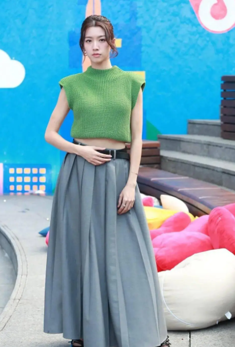 她是观众缘最差TVB视后,身上绯闻不断,人送外号“人肉发电机”