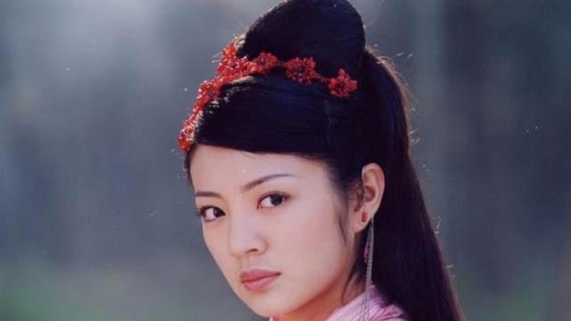 这竟然是安以轩？百亿老公被判14年，夫妻大难临头各自飞，真的吗