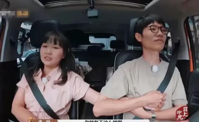 笑不活了，李行亮新商演再次遭抵制举报，网友：别想赚我们一分钱