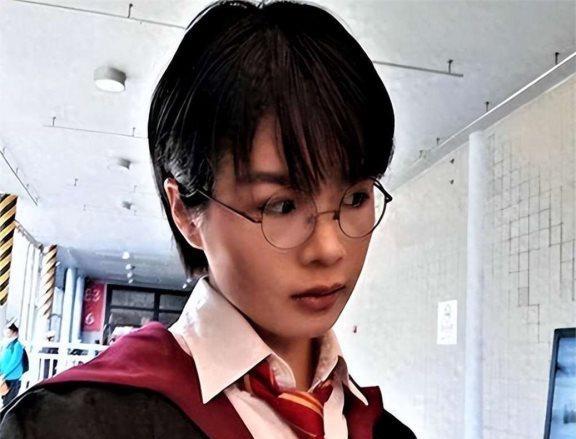 “全网公敌”许可馨,回国后叫嚣无人敢动她,现如今去藤校读博