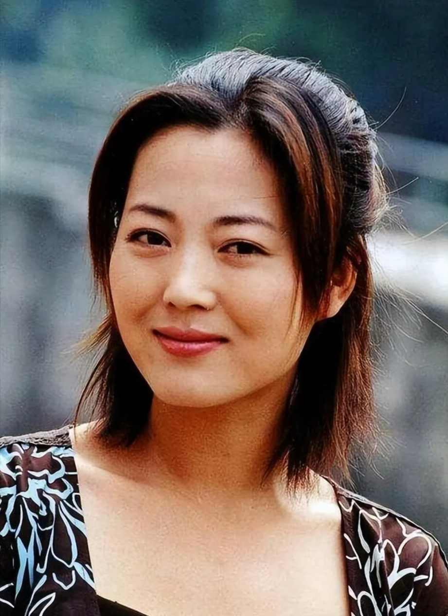 年轻时候美若天仙,如今沧桑像村口大妈,这4位女星你还认识吗