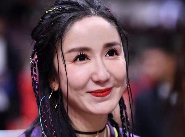 “硅胶脸”又来祸害献礼剧?高颜值被打回原形,演技再好也没用