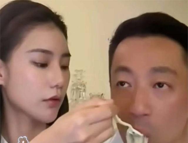 张兰发现马筱梅不简单,婚后开始花钱大手大脚,后悔把儿媳当闺女