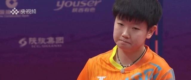 同样在进行时尚芭莎的拍摄,陈梦与孙颖莎对比后,看出了骨相天成