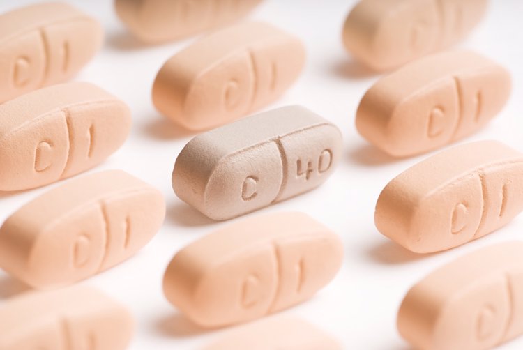 钙片饭前吃好，还是饭后吃好？真心提醒：注意这3个细节更重要