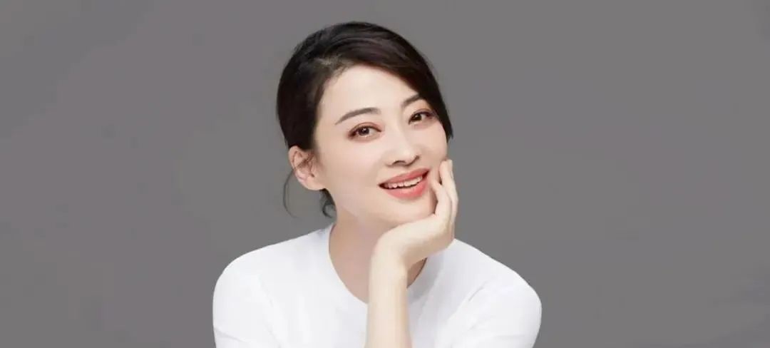 娱乐圈10位中年女星,个个肤白貌美性感妖娆,年纪越大越有女人味!