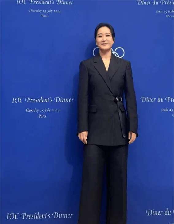 巴黎这一天，彻底戳穿贾玲的真实处境，徐峥的话，终于有人信了