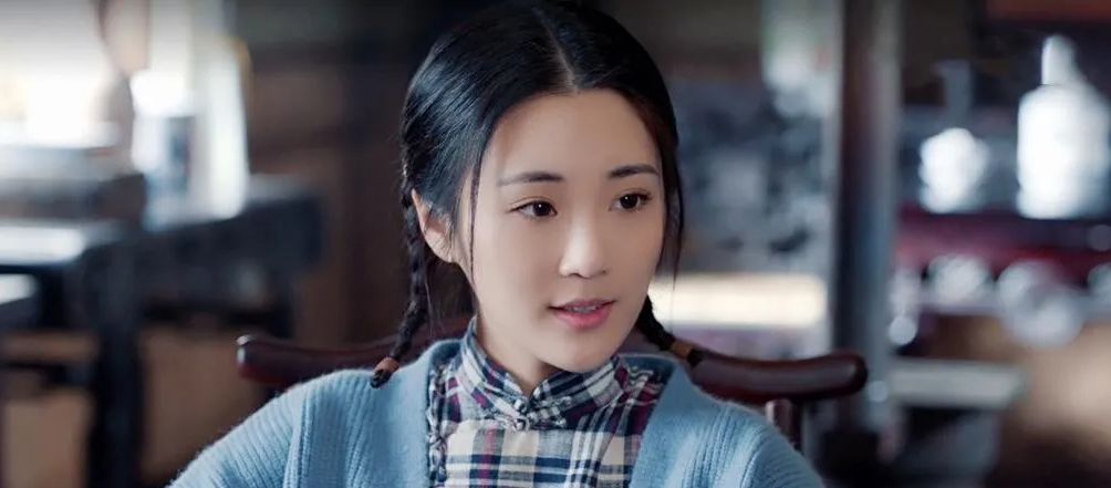 长得丑演技还烂,装疯卖傻倒胃口,这4位演员就差把关系户写脸上了!