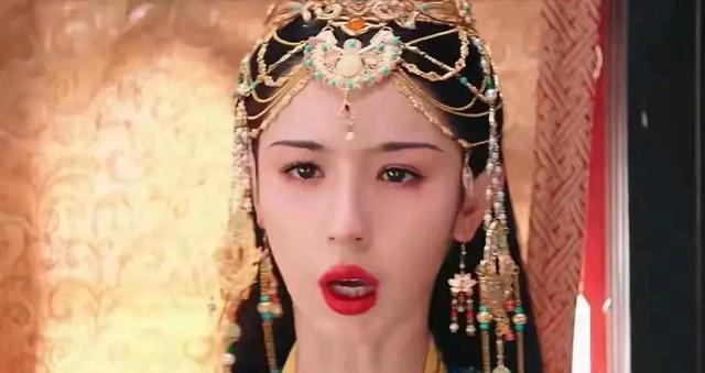 一身油腻满脸瘪肉却演妖艳第一美女，网友：真不害臊吗