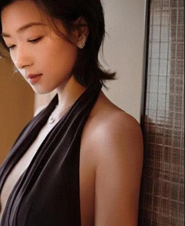 深扒之下我才明白,万茜夫妻今天这颗“雷”,早在10年前就种下了