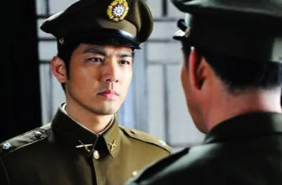 31集谍战大作来袭,潜伏英雄舍生忘死,敌我暗战,错综复杂