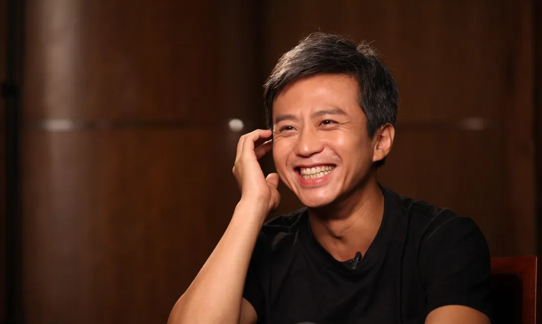 戏都没演明白,却装模作样当起了导演,这4位明星该醒醒了